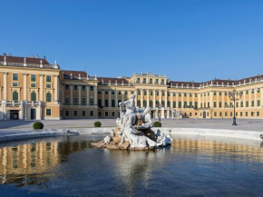 Гостиница Schloß Schönbrunn Grand Suite  Вена